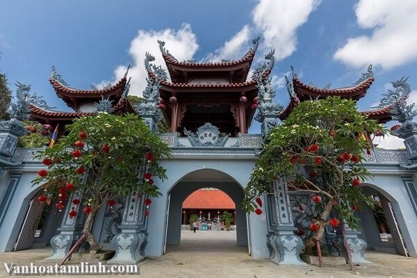 Đền Cô Đôi Thượng Ngàn ở Cao Phong, Hòa Bình