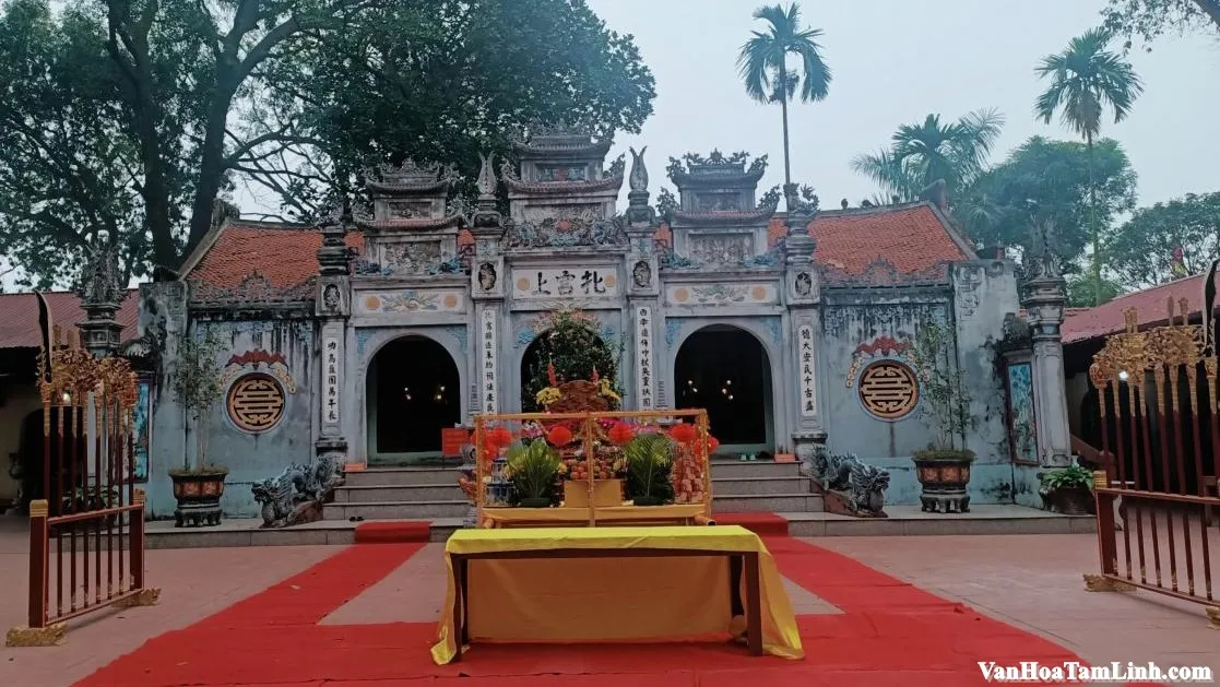 Đền Tranh thờ Thánh Tản Viên ở Vĩnh Phúc