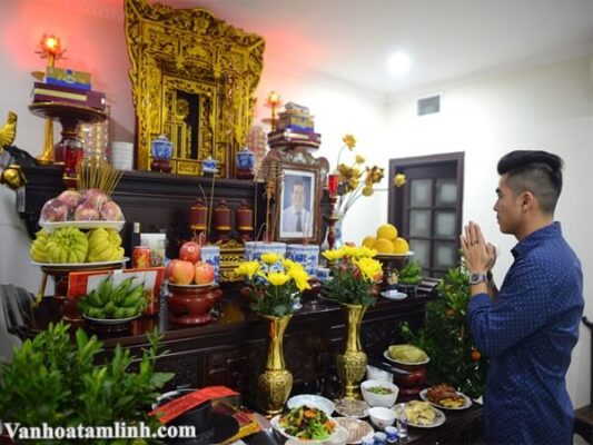 Tục thờ cúng tổ tiên của người Việt