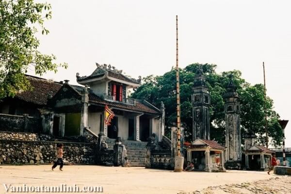 Đền Cờn ở Nghệ An