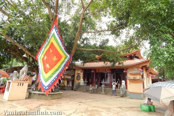 Đền Hạ ở Tuyên Quang