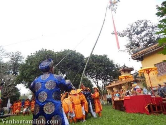 Lễ khai hạ (cúng hạ nêu) mồng 7 tháng Giêng