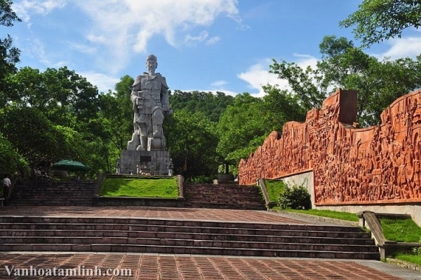 Những ngôi đền nổi tiếng linh thiêng tại Hải Dương