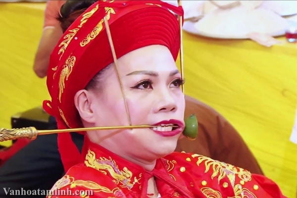 Tứ Phủ Thánh Mẫu là một trong những địa danh đặc biệt và linh thiêng của Việt Nam. Năm 2024, các hoạt động tín ngưỡng, văn hóa, lễ hội tưởng niệm ngày giỗ truyền thống được tổ chức nhiều hơn để giới thiệu và phát huy giá trị văn hóa của nơi đây.