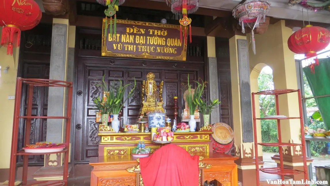 Chầu Tám Bát Nàn (Đông Nhung Đại tướng quân)