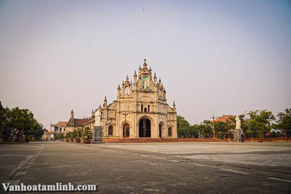 Nhà thờ Giáo xứ Quần Liêu ở Nam Định