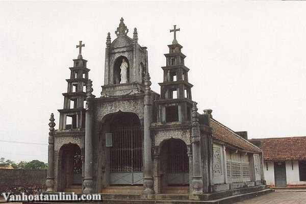 Nhà thờ đá Phát Diệm (Ninh Bình)