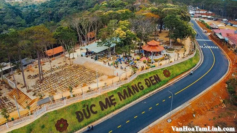 Tượng Đức Mẹ Măng Đen ở Kon tum