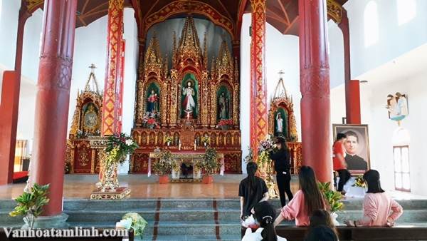 Nhà thờ Giáo xứ Nam Trực ở Nam Định