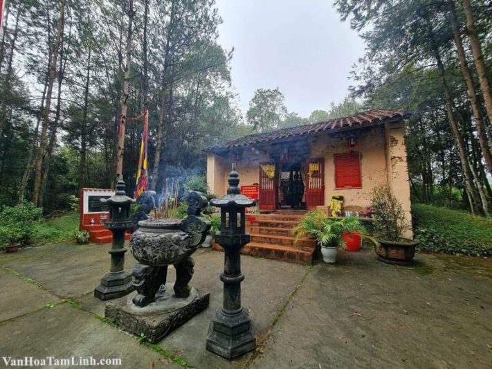 Đền tướng quân Hoàng Lục ở Đình Phong, Trùng Khánh, …