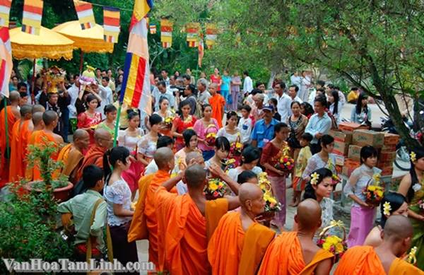 Các lễ hội truyền thống trong tháng 10 Âm lịch tại Việt Nam