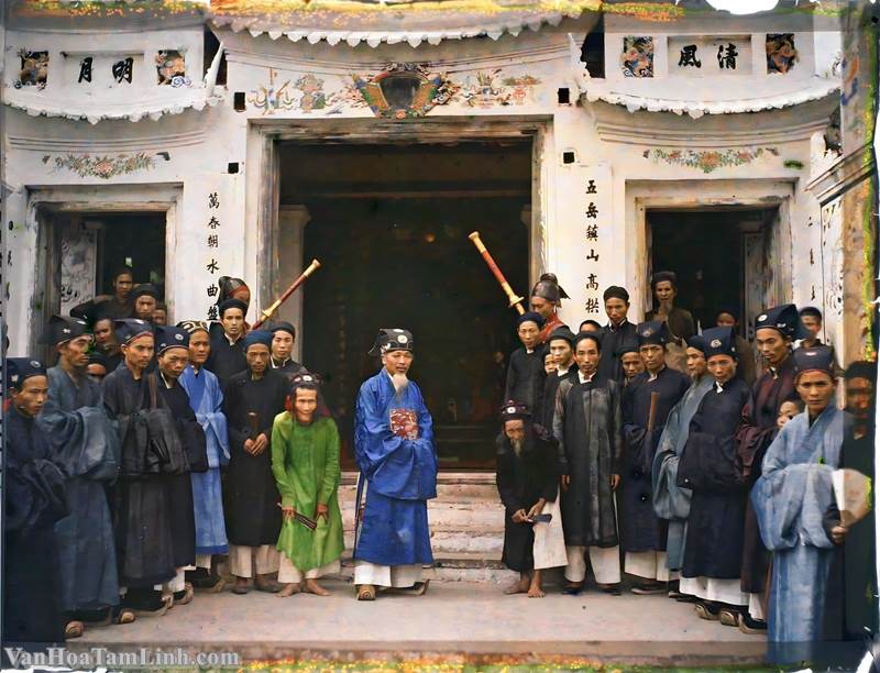 Quan viên - chức sắc làng Nam Dư năm 1915