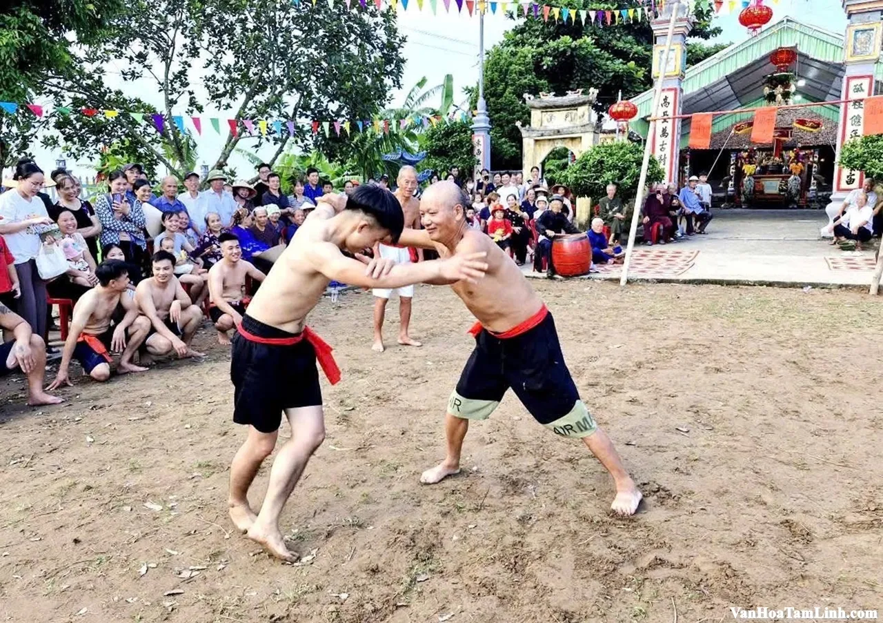 Đền Nhân Hậu ở Nghĩa Đồng, Nghĩa Hưng, Nam Định