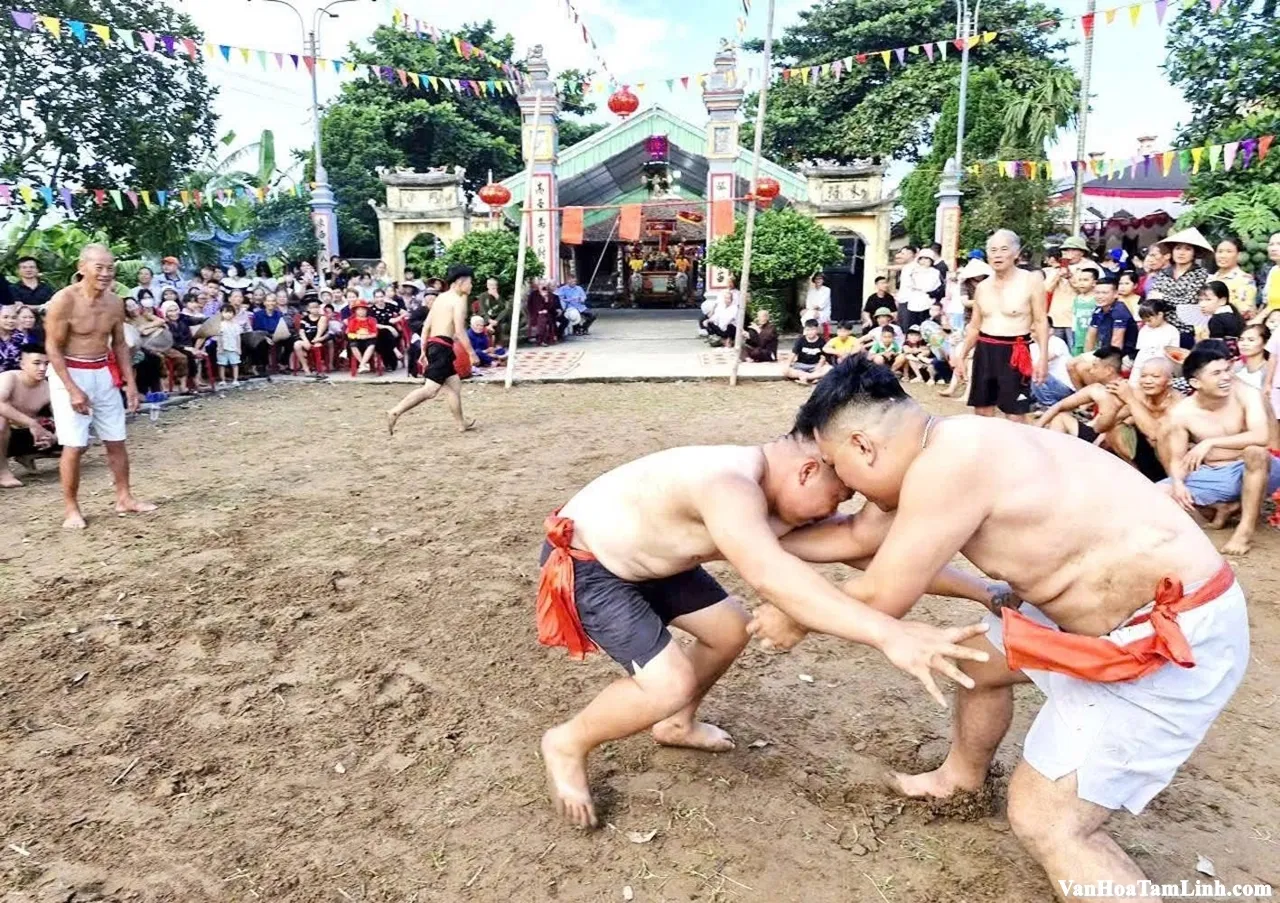 Đền Nhân Hậu ở Nghĩa Đồng, Nghĩa Hưng, Nam Định