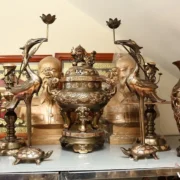 Đỉnh đồng là gì? Ý nghĩa và cách bài trí trên bàn thờ
