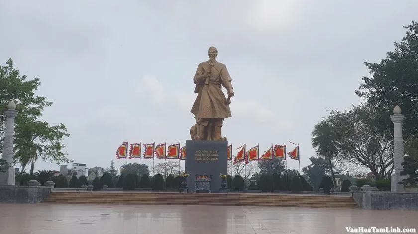 Hưng Đạo Đại vương Trần Quốc Tuấn