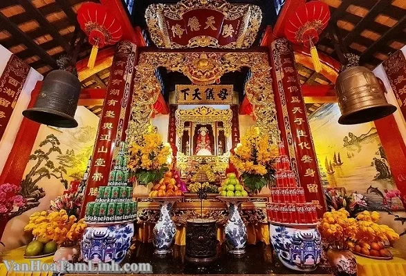 Sắm lễ cúng, văn khấn Mẫu Liễu Hạnh tại các phủ, đền thờ