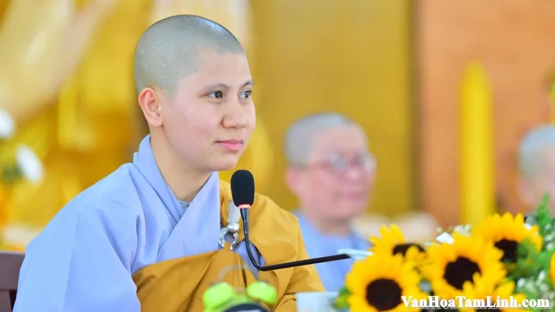 Sư cô là gì? Cách gọi đúng đối với nữ tu sĩ Phật giáo